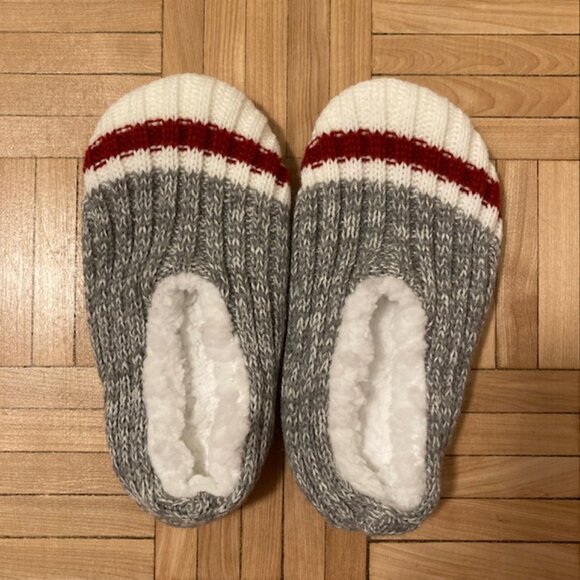 Grey, White & Red Cozy Soft Non-Slip Slippers - Picture 2 of 3